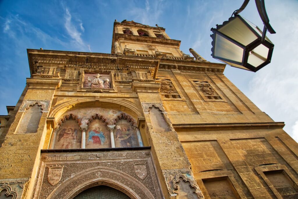 Vista exterior de la Mezquita-Catedral de Córdoba - Andalucía
